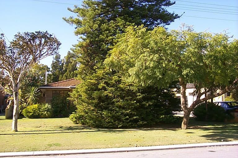 14 Eastbourne St, Lynwood, WA 6147