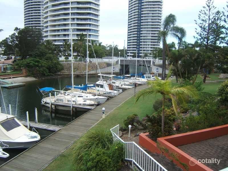 35/37 Bayview St, Runaway Bay, QLD 4216