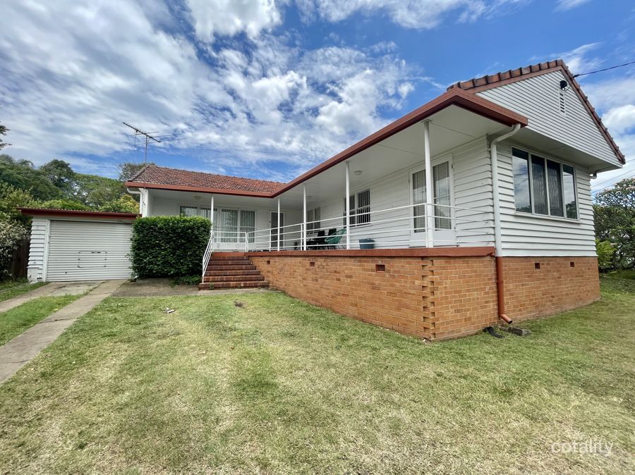 13 Brisbane Rd, Newtown, QLD 4305
