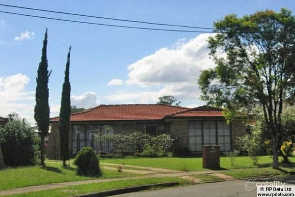 12 Hope Cres, Bossley Park, NSW 2176