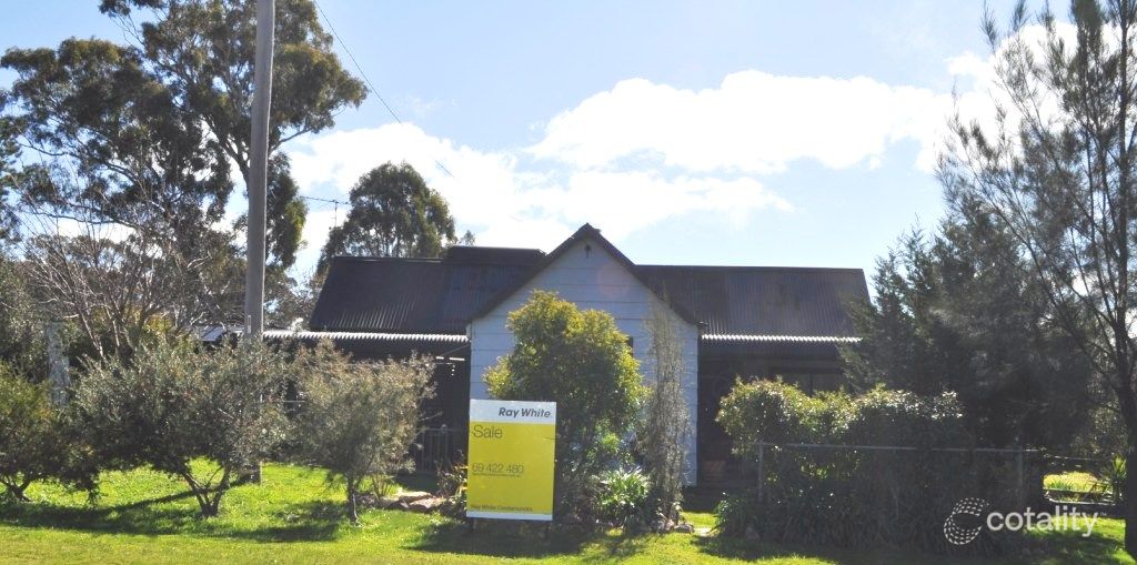 2 Queen St, Wallendbeen, NSW 2588
