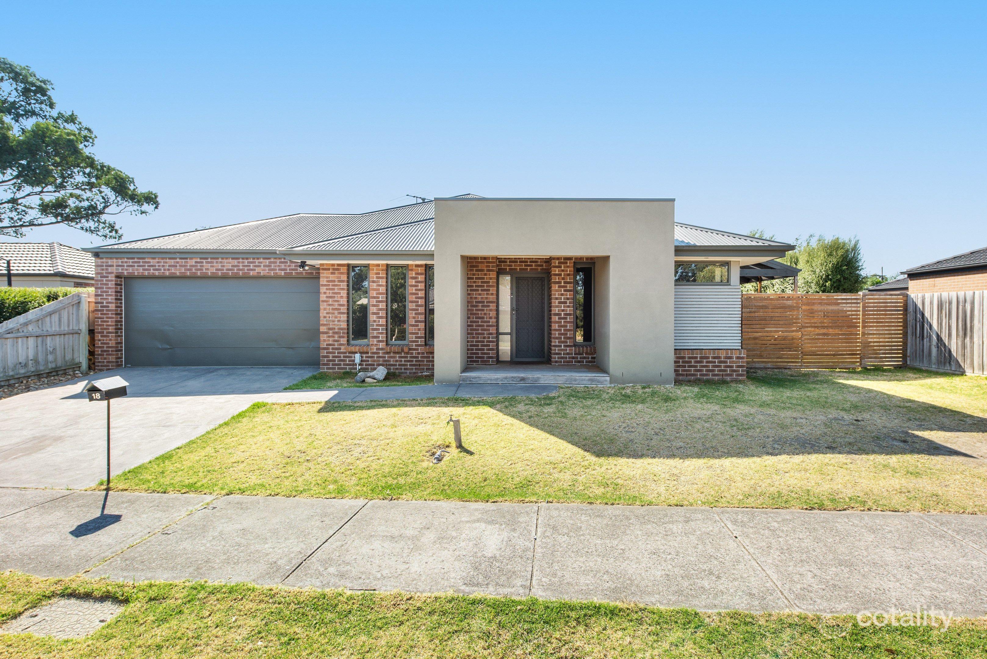 18 Sanctum Cct, Doreen, VIC 3754