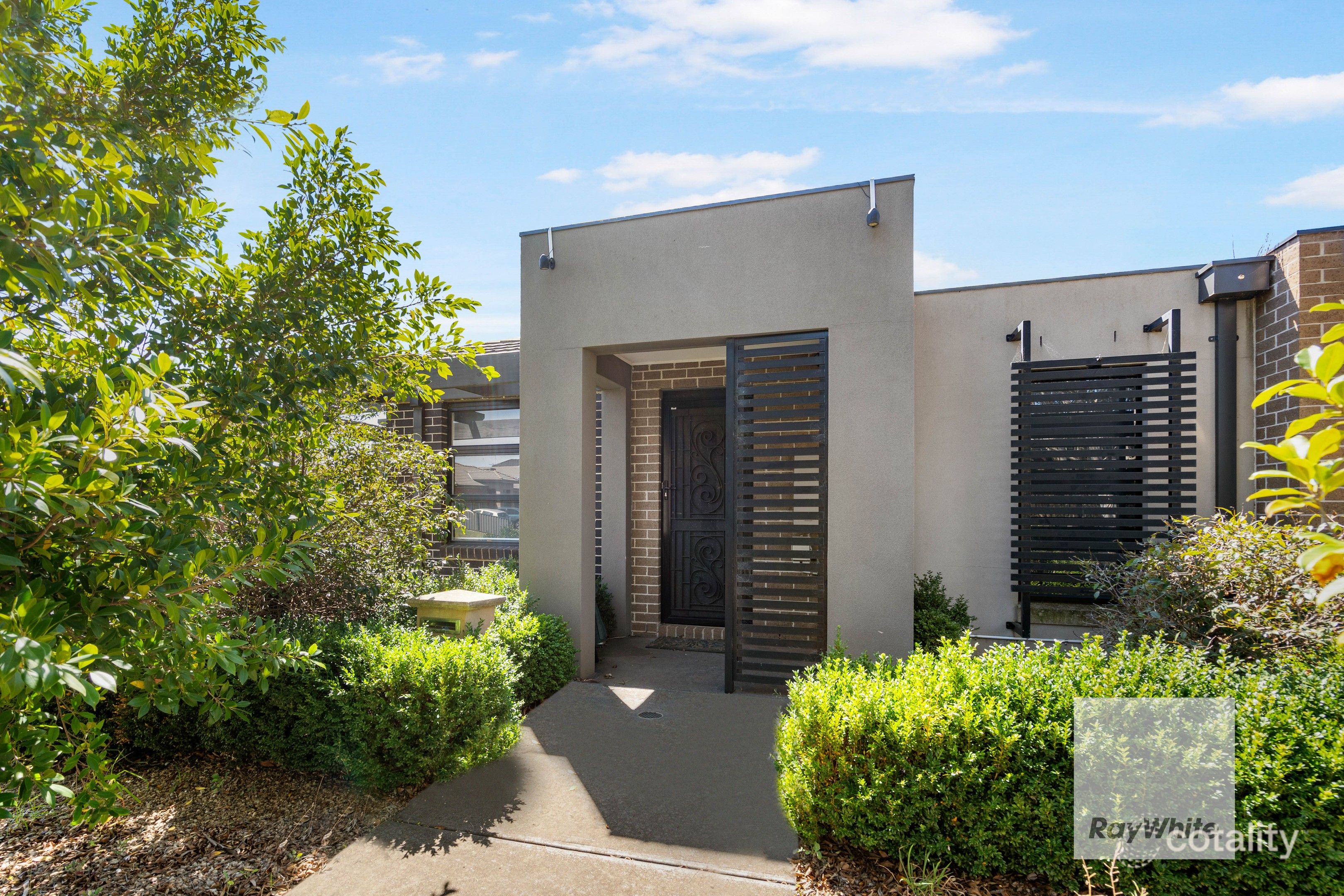 2 Peppermint Lane N, Melton, VIC 3337