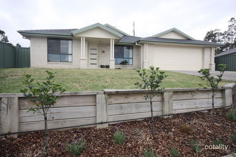 3 Joss Cl, Singleton Heights, NSW 2330