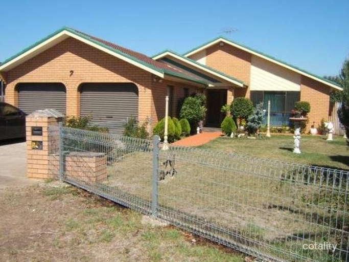 5 Binalong Ct, St Albans, VIC 3021