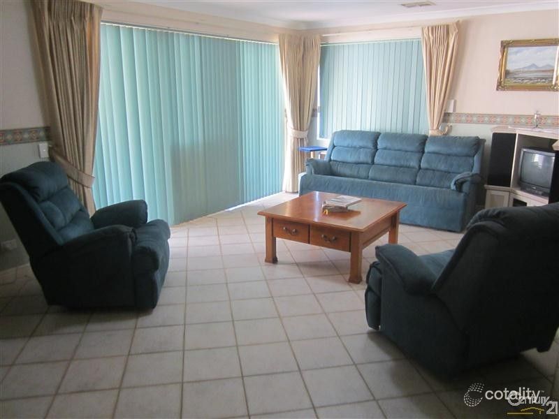 9 Mikonos Mews, Secret Harbour, WA 6173