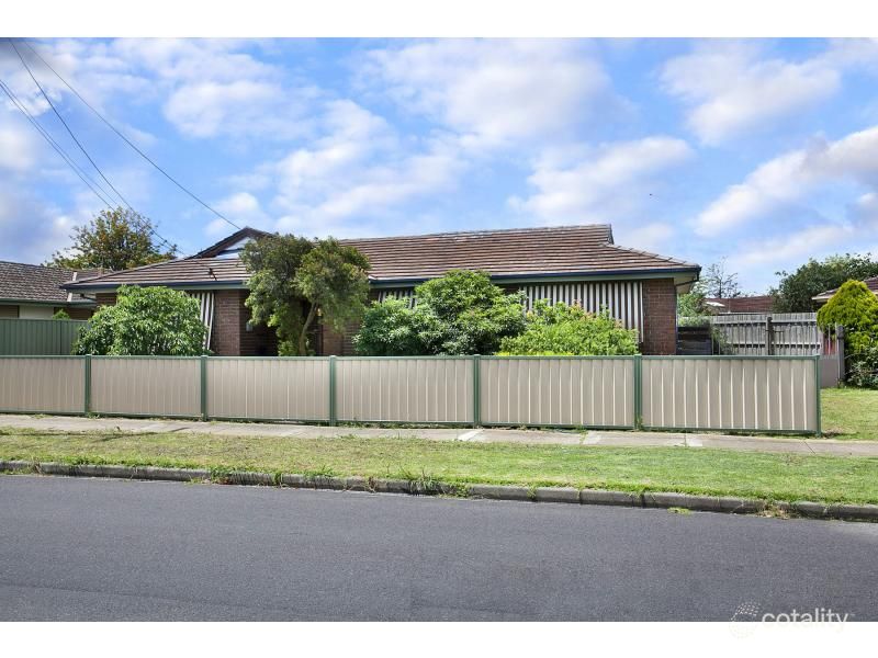 10 Robyn Ave, Albanvale, VIC 3021