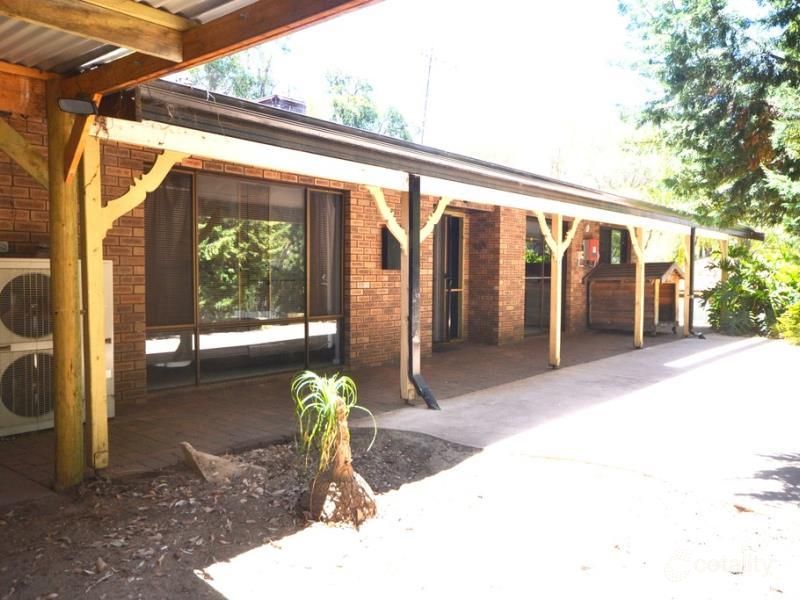 29 Clayden St, Wooroloo, WA 6558