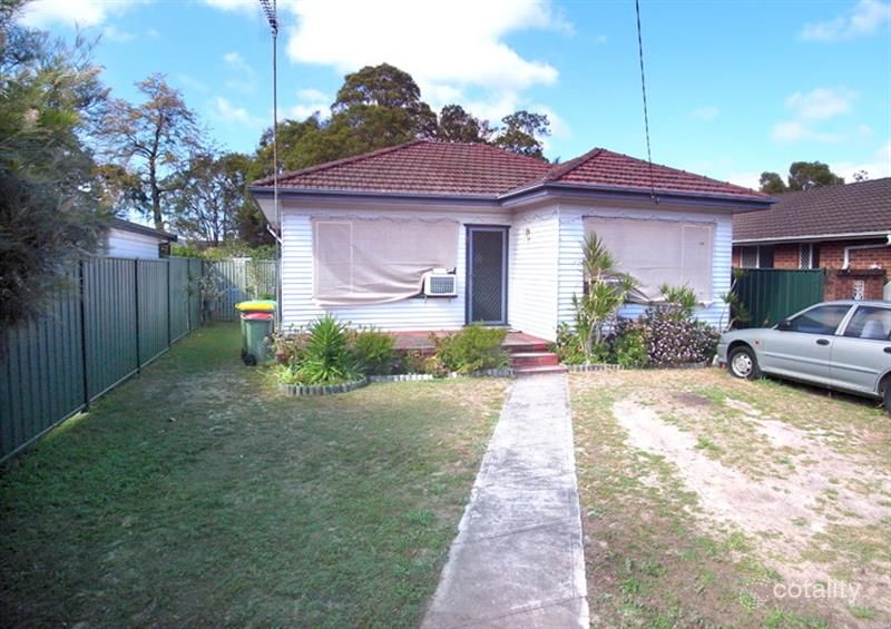 24 Australia Ave, Umina Beach, NSW 2257