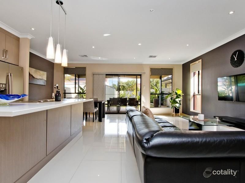 10a Selkirk Ave, Seaton, SA 5023