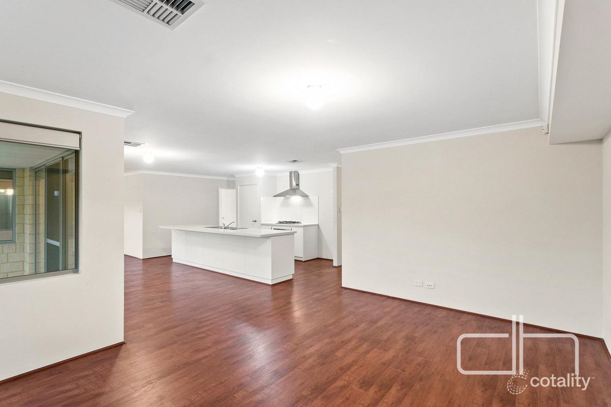96 Raeside Dr, Landsdale, WA 6065