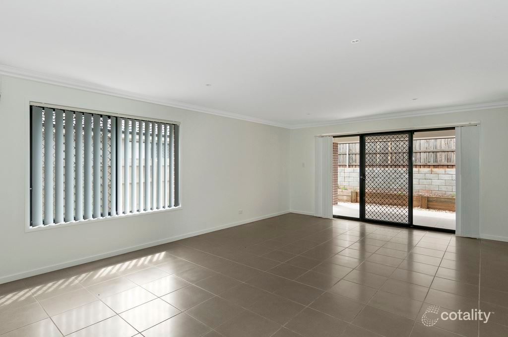 142 Bankswood Dr, Redland Bay, QLD 4165