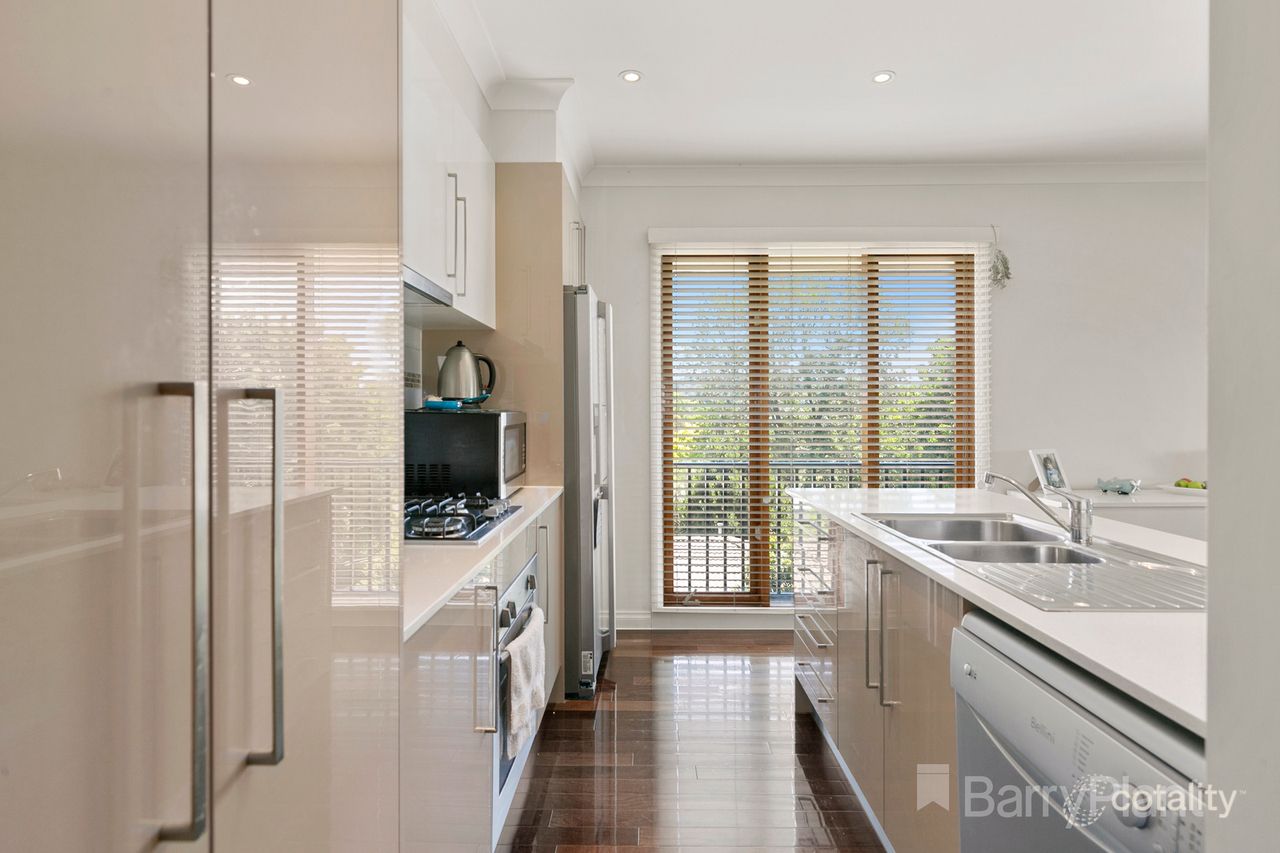 8/70 Hewish Rd, Croydon, VIC 3136