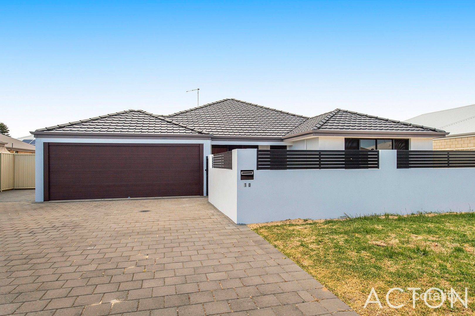 10 Dowerin Cct, Lakelands, WA 6180