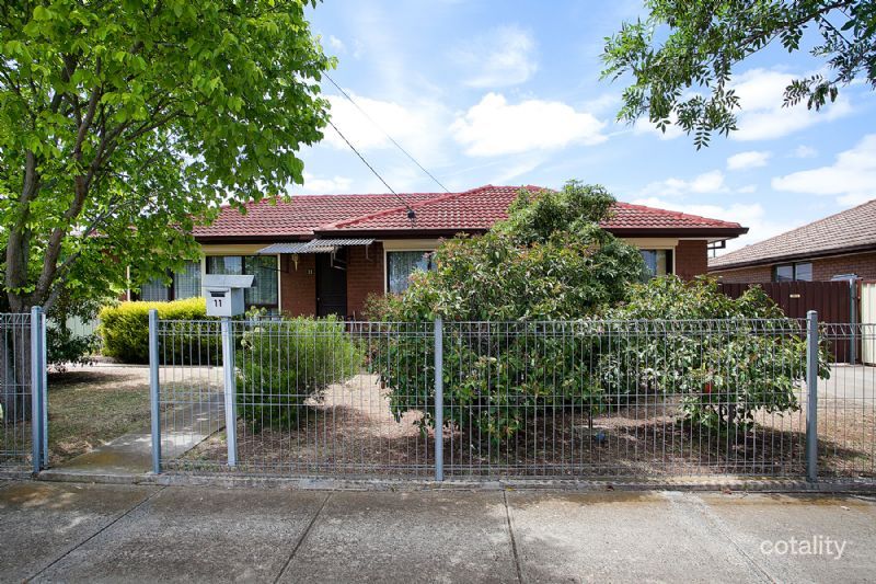 11 Droitwich Cres, Deer Park, VIC 3023