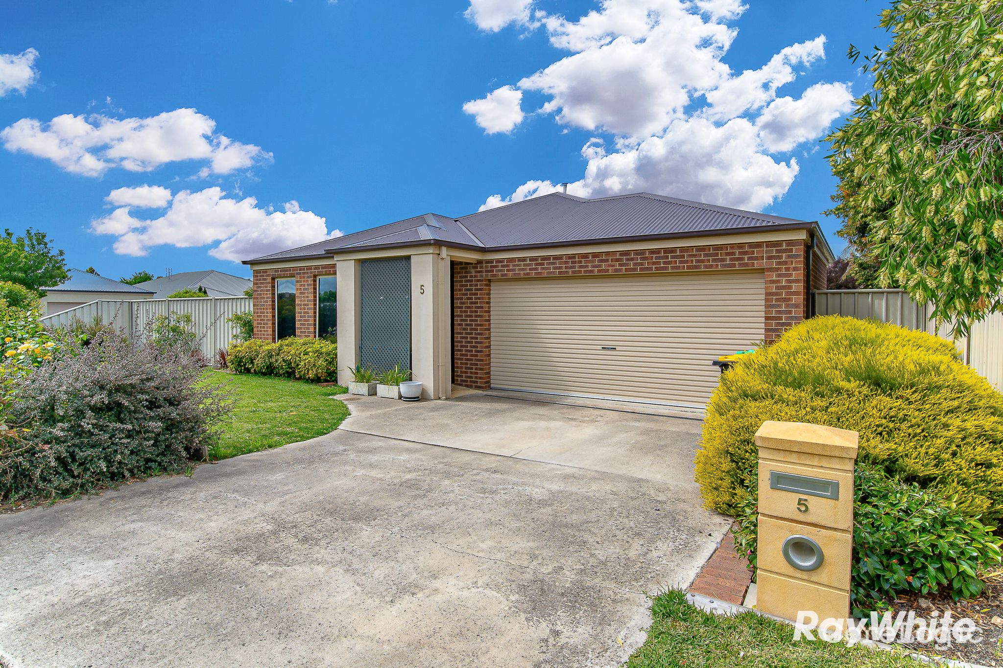 5 Glenwill Dr, Epsom, VIC 3551