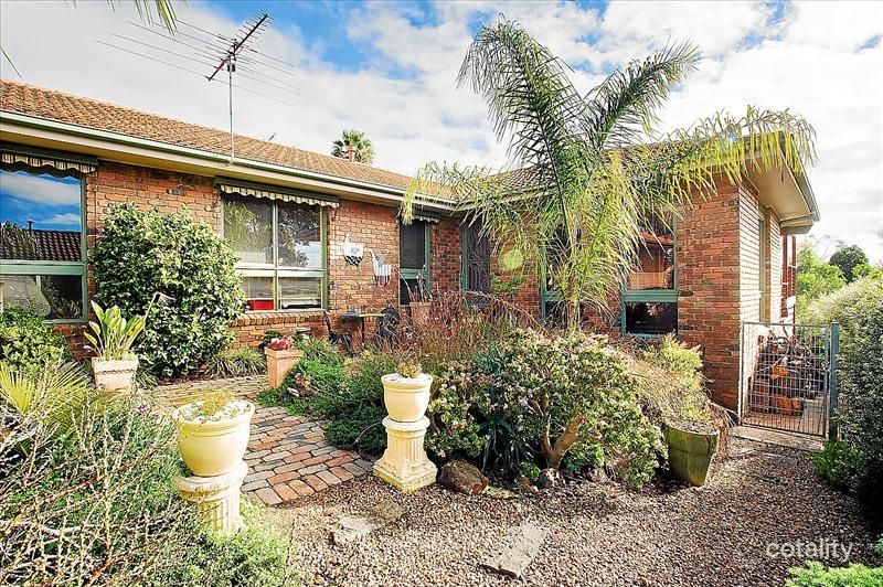 19 Robertsons Rd, Darley, VIC 3340