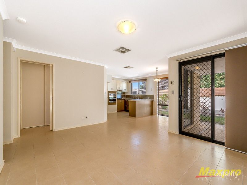 5a Oswald St, Coolbellup, WA 6163
