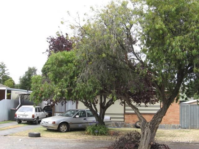 15 Glenere Dr, Modbury, SA 5092