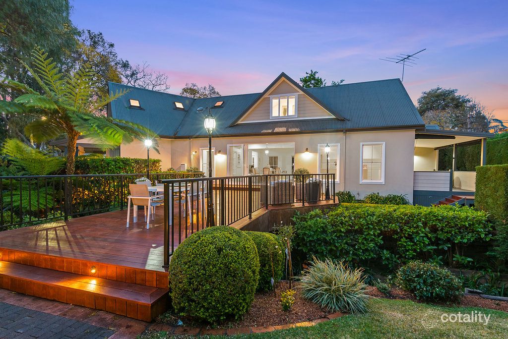 12 Chilton Pde, Warrawee, NSW 2074