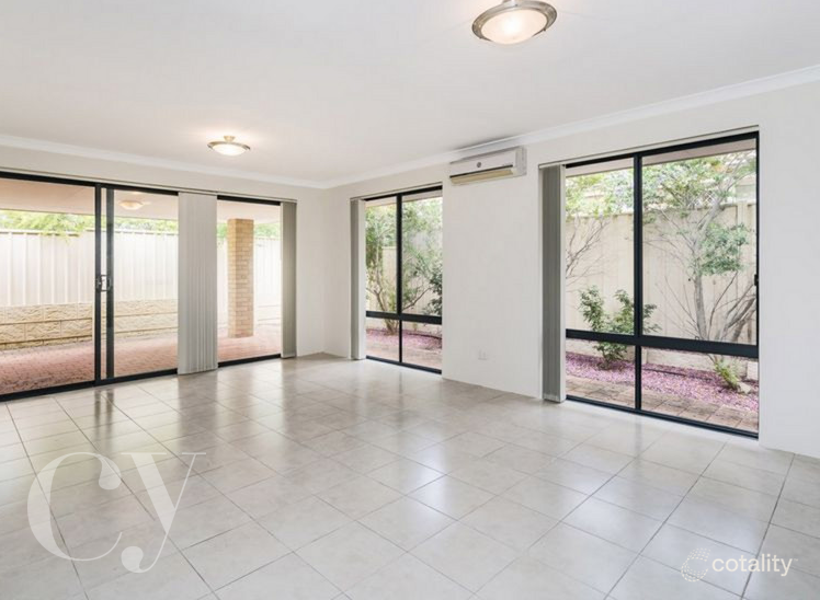 18/39 Barfield Rd, Hammond Park, WA 6164