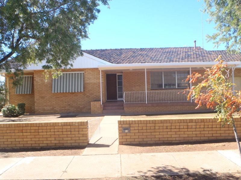 19 Golden St, West Wyalong, NSW 2671