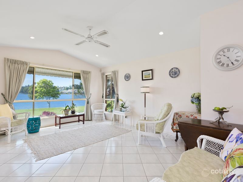 4 Minerva Ct, Banora Point, NSW 2486