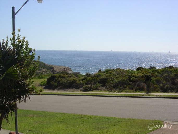 186 Caves Beach Rd, Caves Beach, NSW 2281