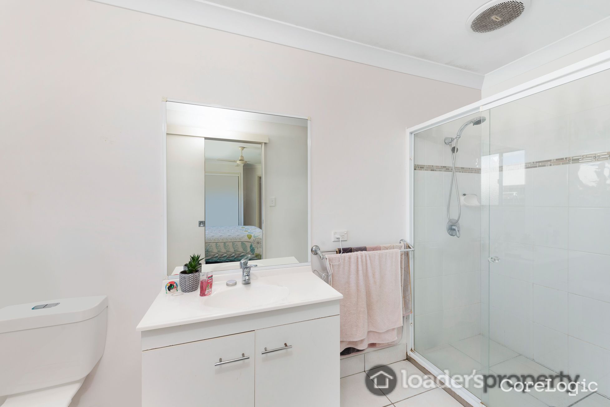 34 Clearview Ave, Thabeban, QLD 4670