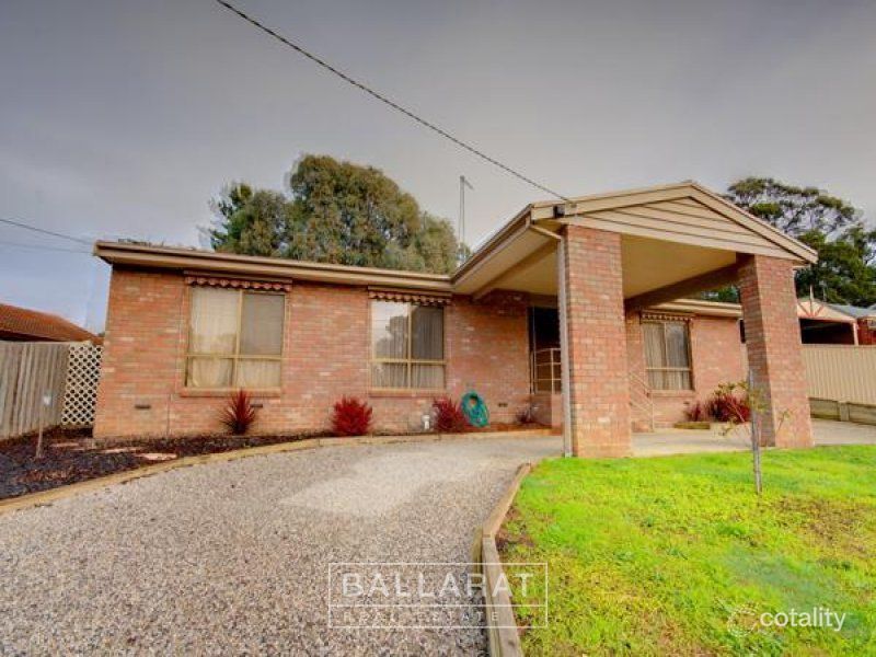 120 Yarana Dr, Mount Helen, VIC 3350