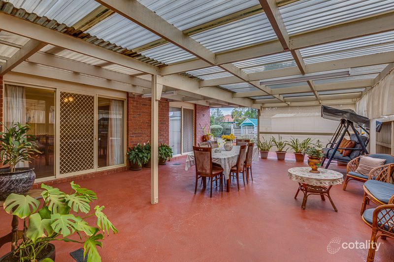 27 Sainsbury Ave, Hillside, VIC 3037