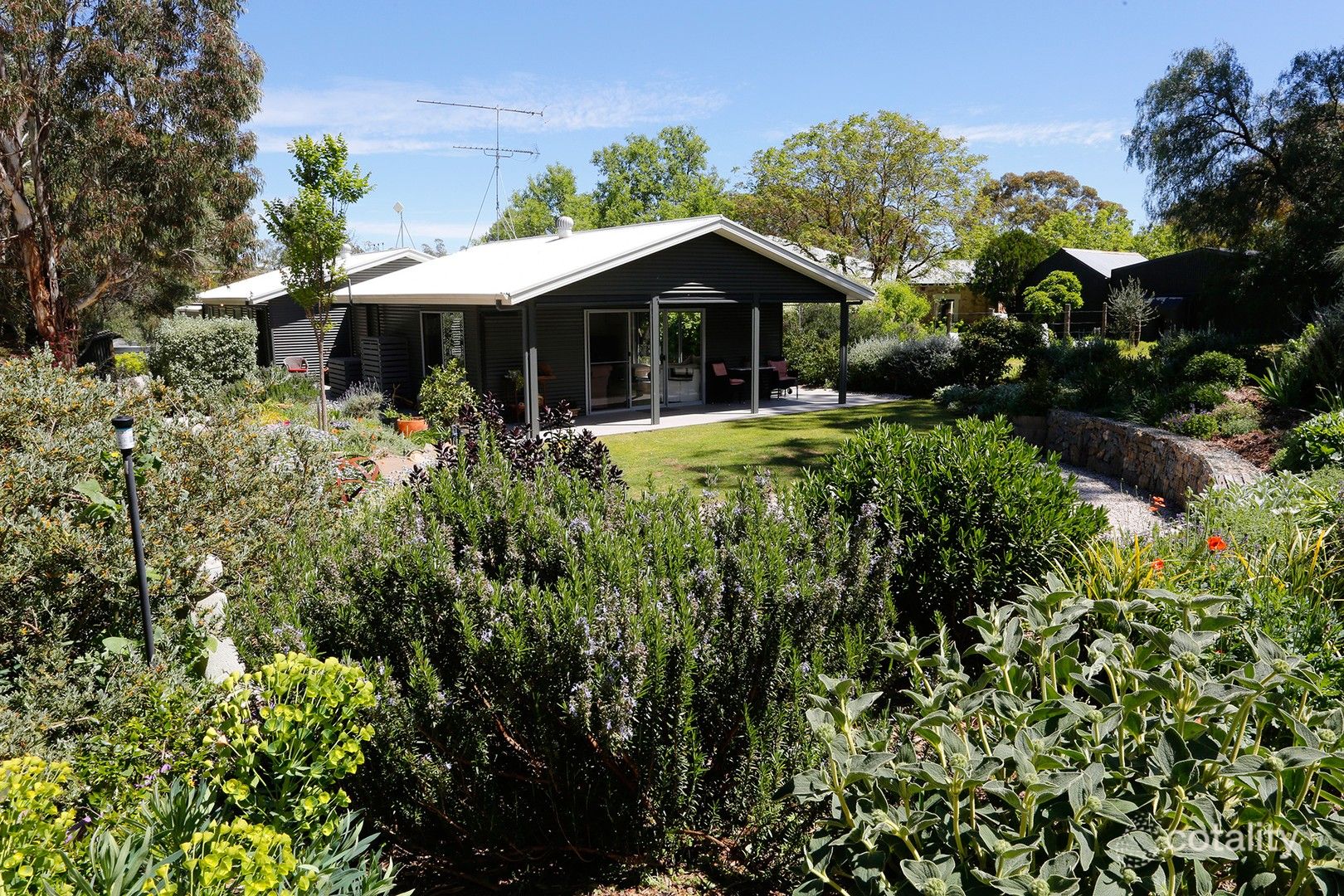 18 Stanley St, Auburn, SA 5451