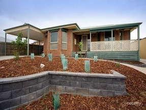 30 Larbert Rd, Mooroolbark, VIC 3138