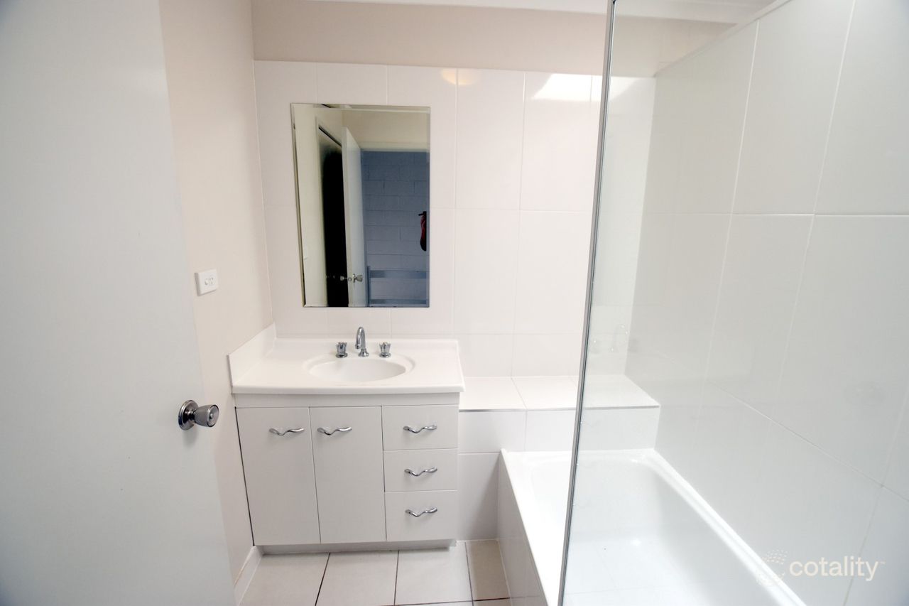 2/259 Auckland St, South Gladstone, QLD 4680