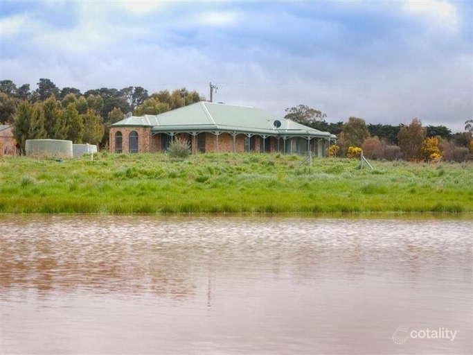 53 Billabong Dr, Monegeetta, VIC 3433