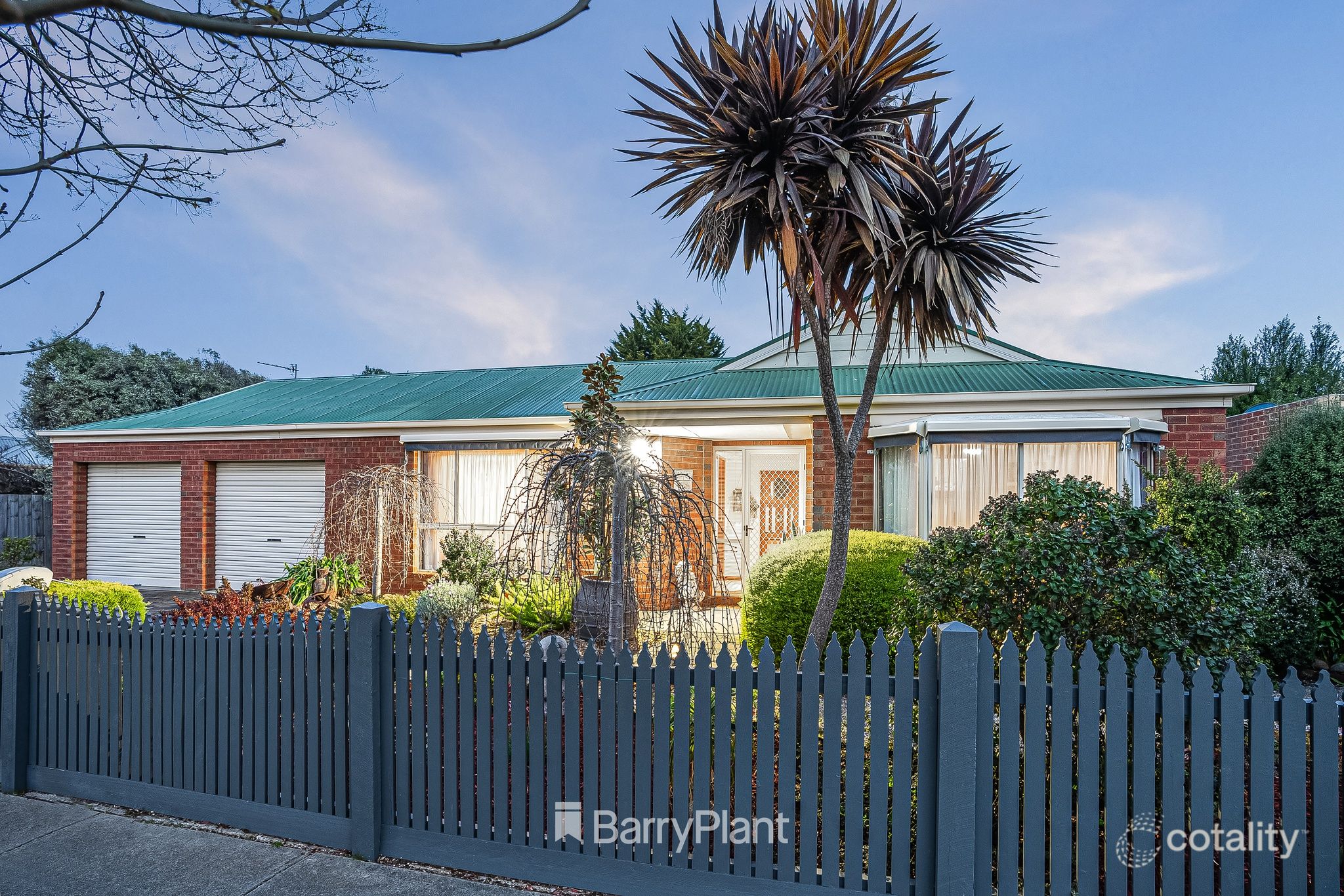 15 Meadowvale Dr, Grovedale, VIC 3216