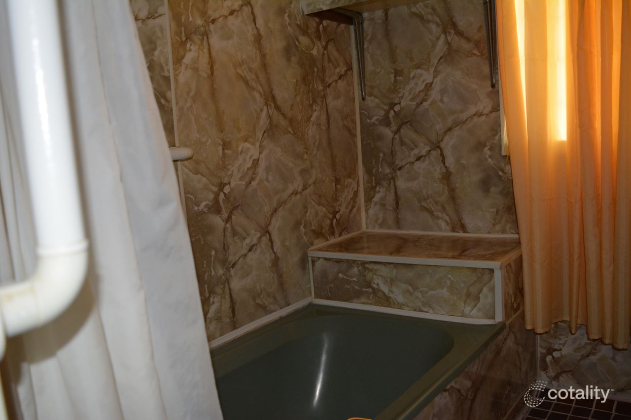 100 Thistle St, Blackall, QLD 4472