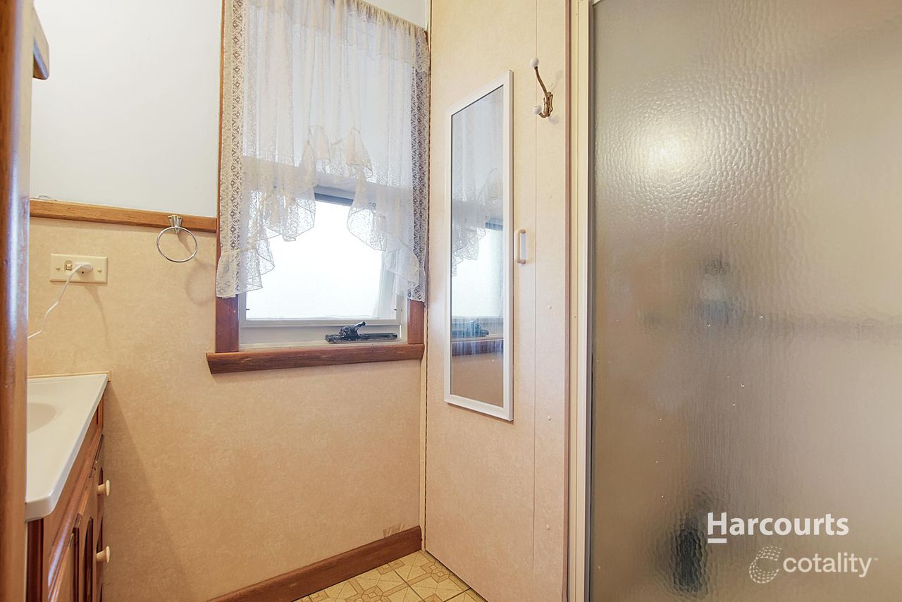 6 Best St, Upper Burnie, TAS 7320