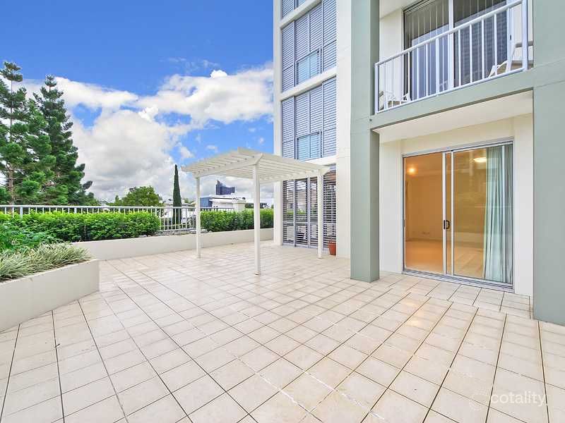 1/34 Riverwalk Ave, Robina, QLD 4226