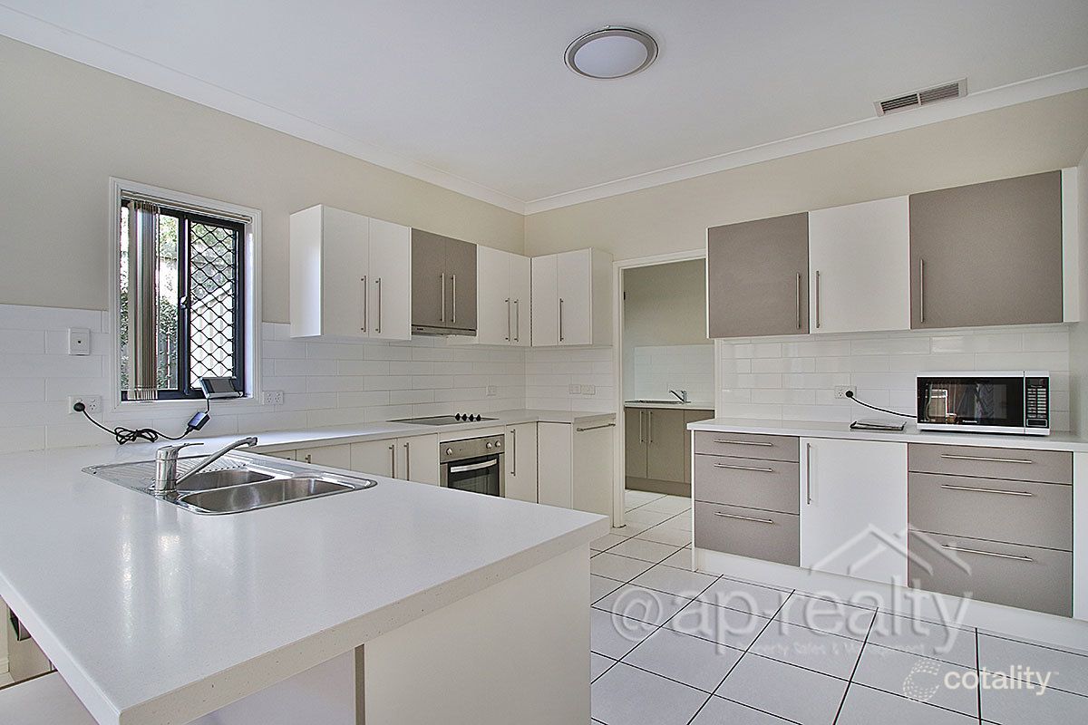 5 Gregory Cl, Forest Lake, QLD 4078