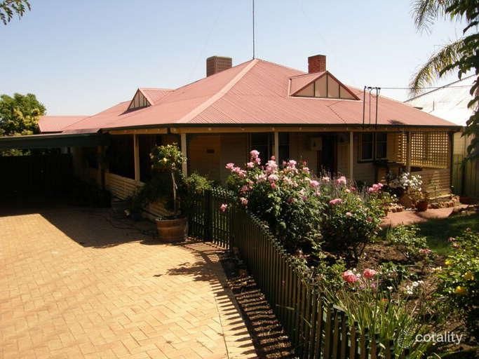 18 Rockett St, Northam, WA 6401