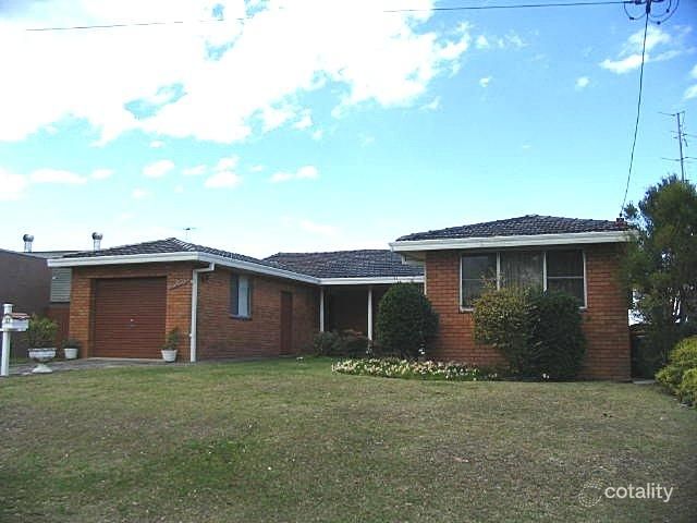 33 Warren Ave, Avoca Beach, NSW 2251