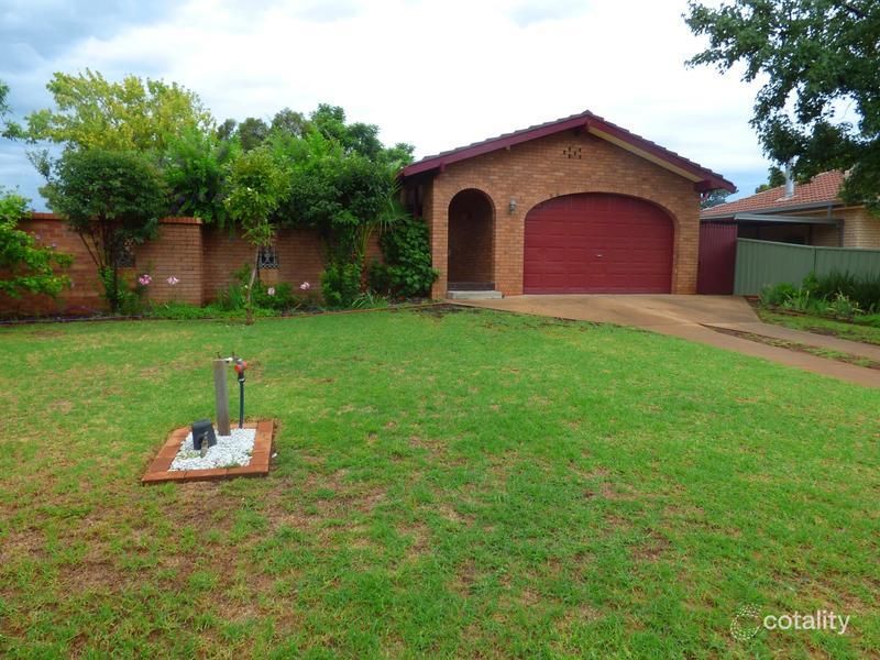 61 Oxley Cir, Dubbo, NSW 2830