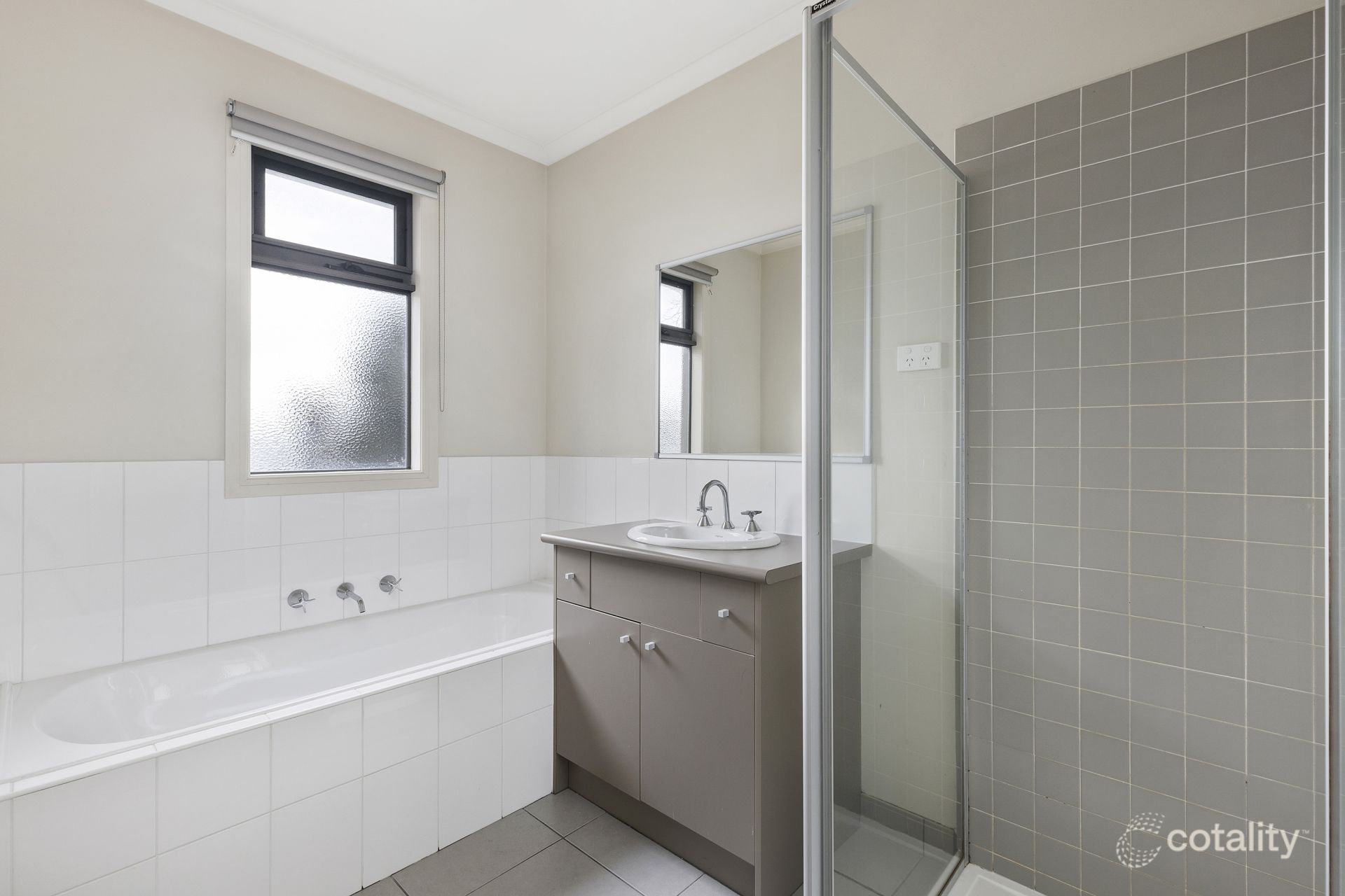 2/417 Dorset Rd, Croydon, VIC 3136