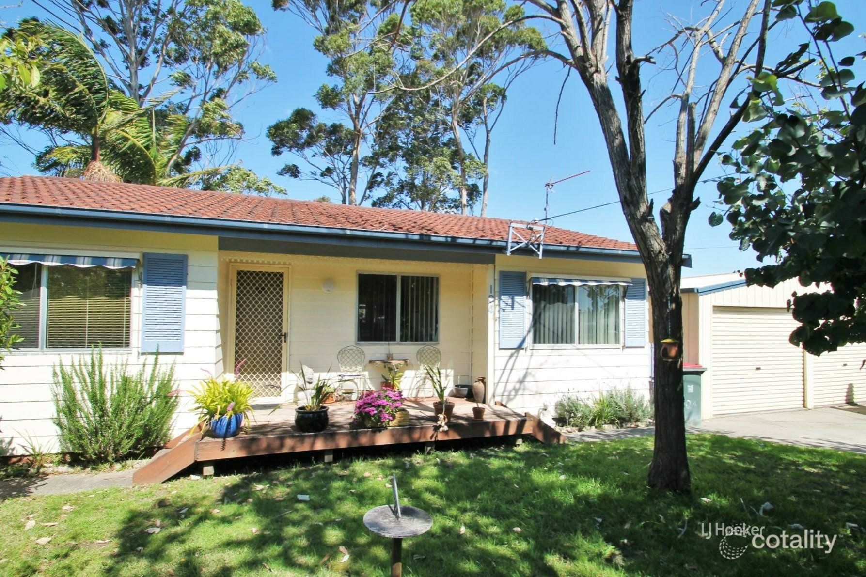 104 Tallyan Point Rd, Basin View, NSW 2540