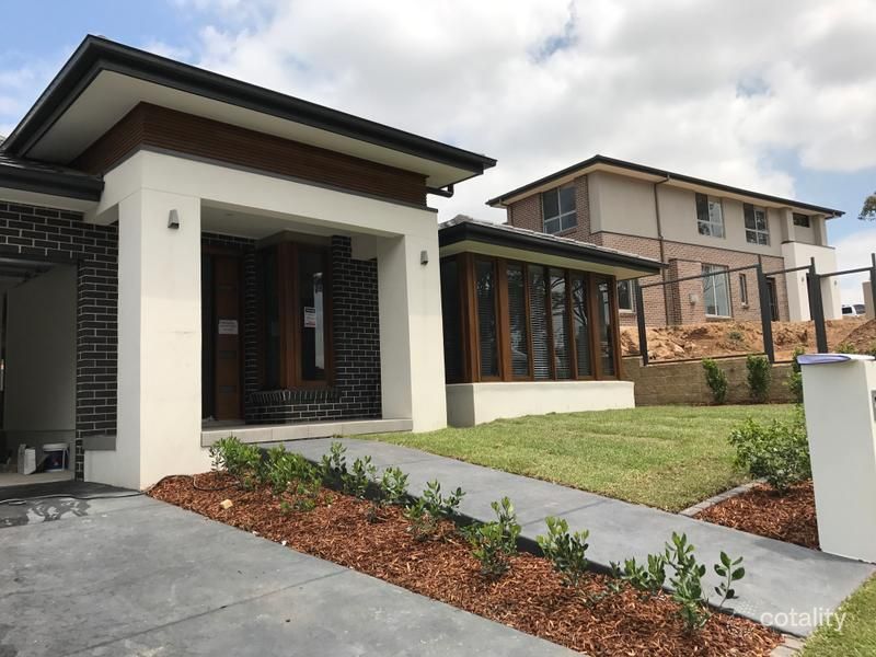 27 Donahue Cct, Harrington Park, NSW 2567