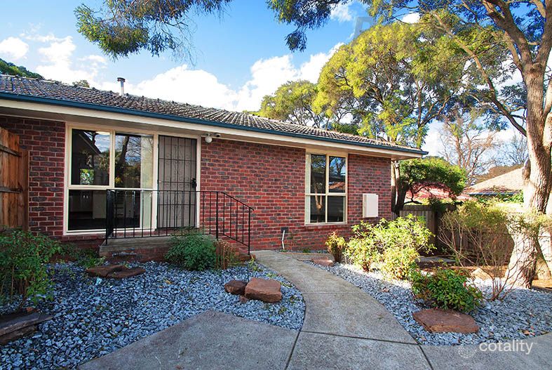 2/8 Ellesmere Ave, Croydon, VIC 3136