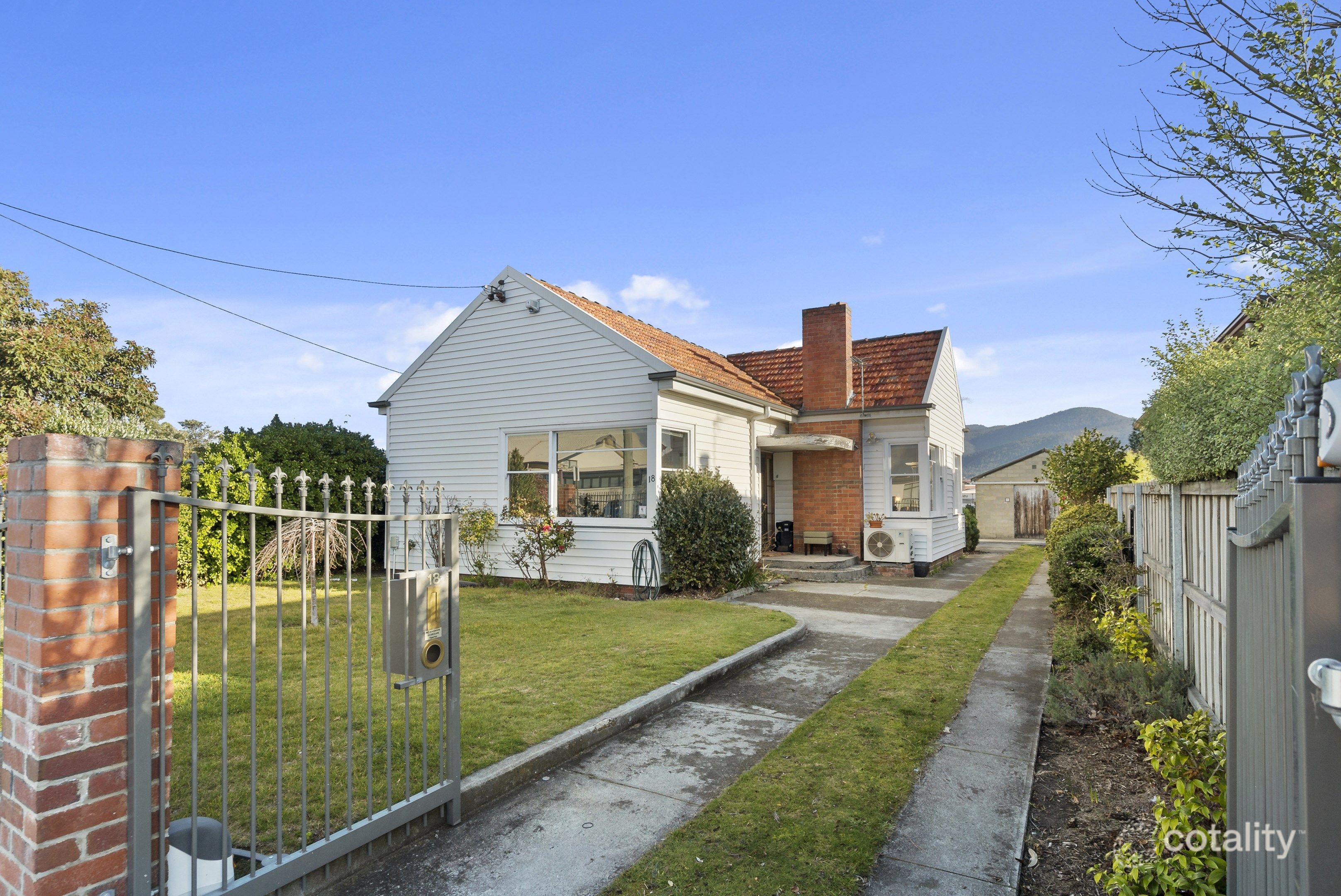 18 Elmsleigh Rd, Derwent Park, TAS 7009