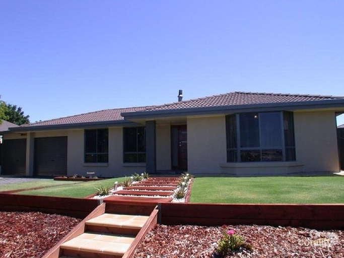 4 Ashford Ct, Moana, SA 5169