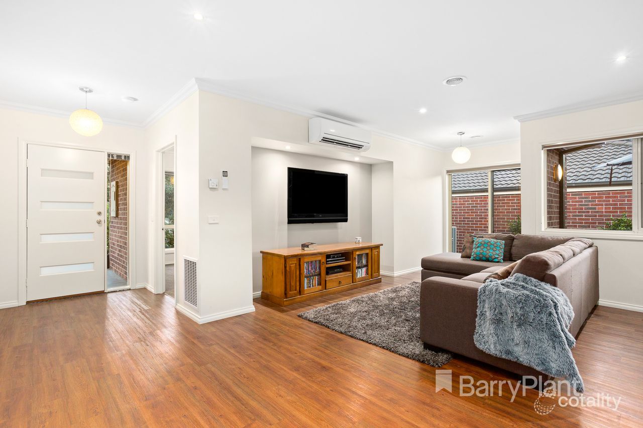 4 Loupie St, Mooroolbark, VIC 3138